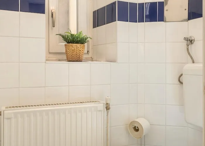 Near Center - 3min Walk To U4 Metro * Viena
