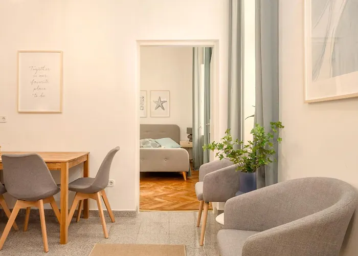 Apartamento Near Center - 3min Walk To U4 Metro